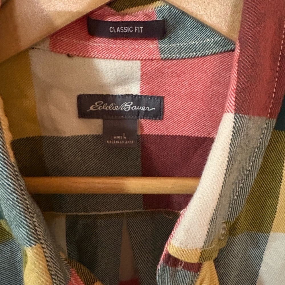 Gingham Flannel Button Down Eddie Bauer Large Excellent Condition - Picture 7 of 9